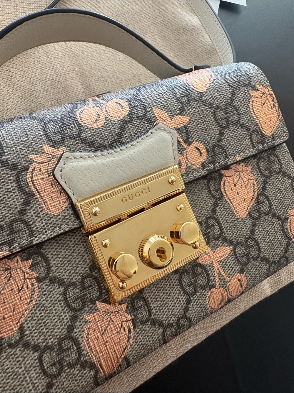 Gucci Beige GG Supreme Canvas Satchel with Peach Motif and Gold Hardware - Picture 3 of 11